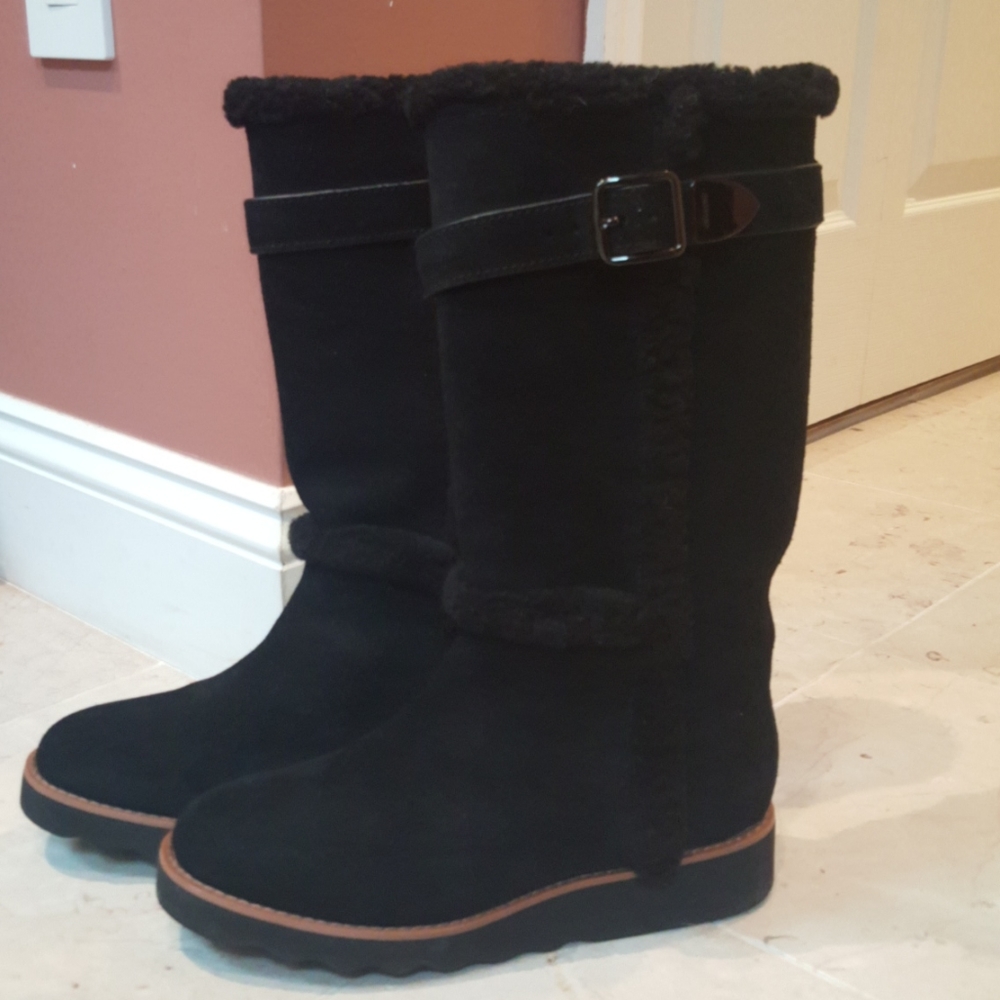 EUC Coach Belmont black suede boots